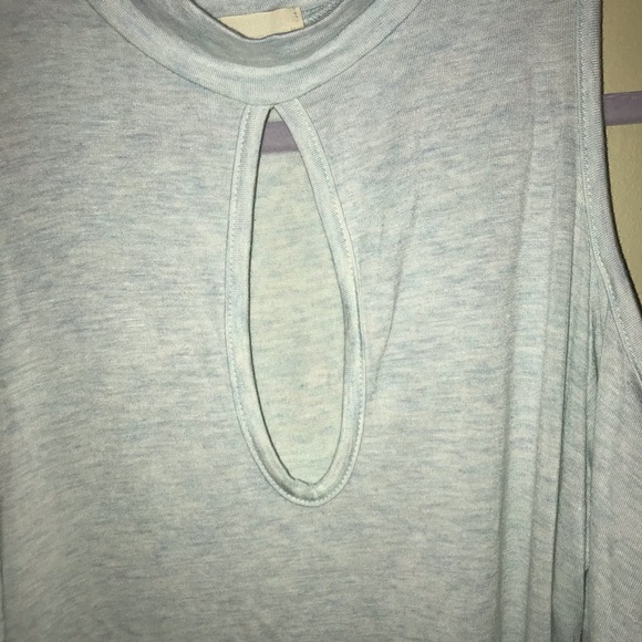 Cold shoulder top - Picture 3 of 5